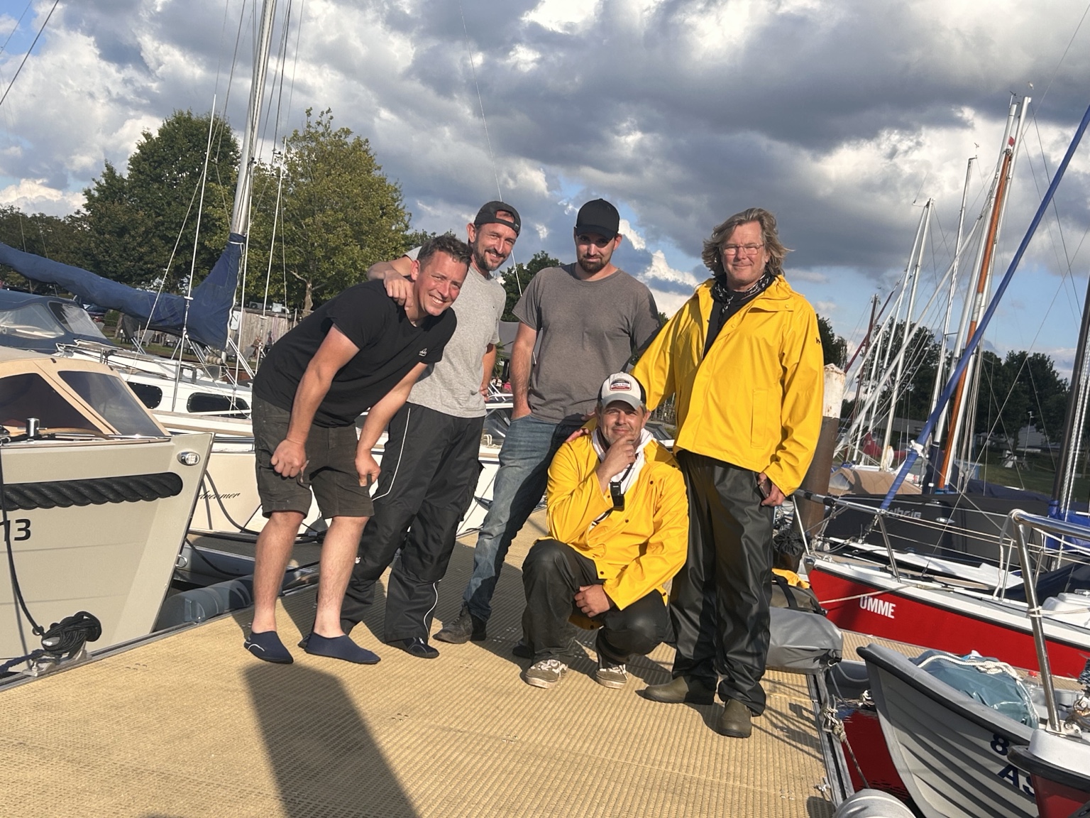 Die RoyalOfBoot-Crew im Hafen